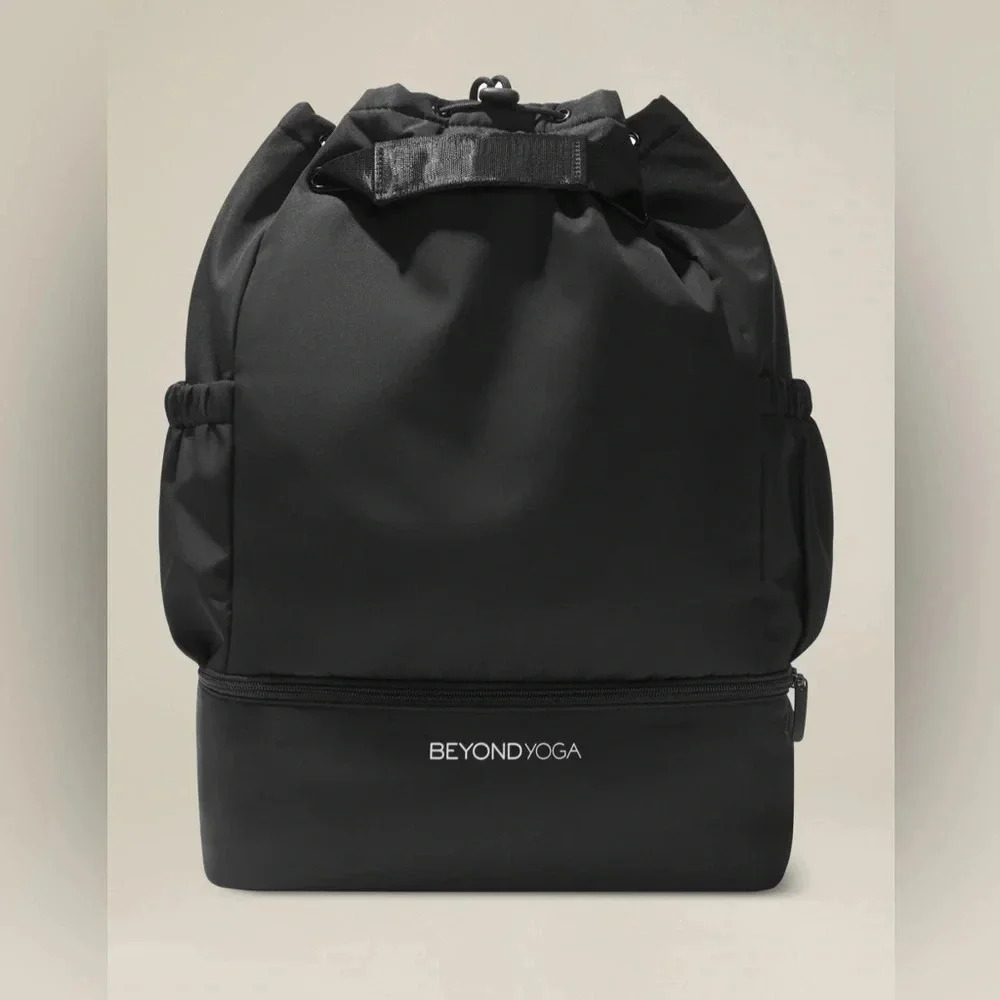 Beyond yoga black convertible gym bag NWT NIB